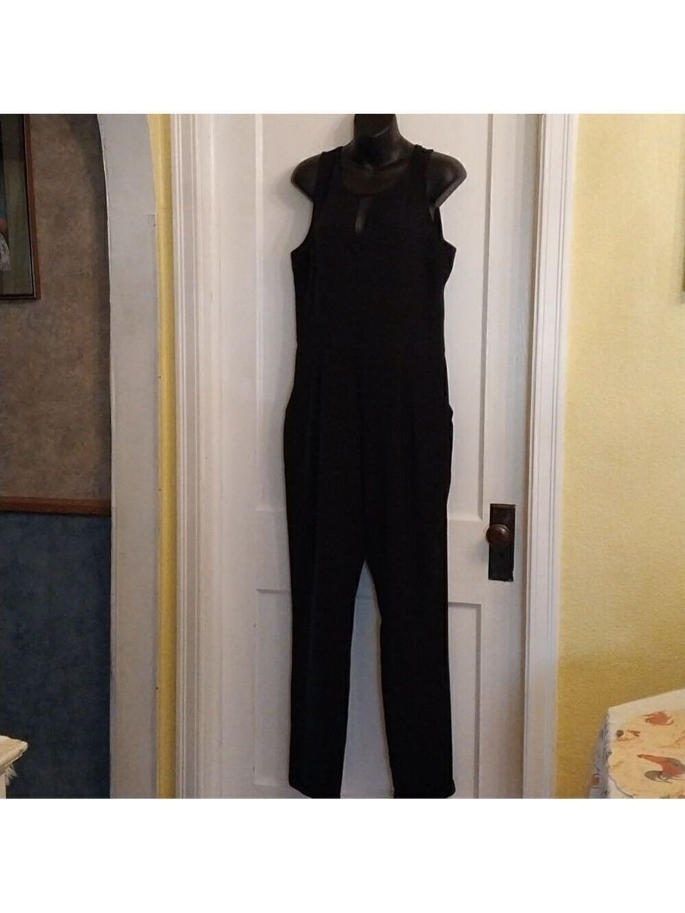 CQ By CQ Women Black Sleeveless  Key Hole Jumpsuit Size L